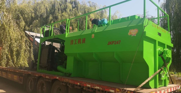         6萬(wàn)平邊坡綠化，噴播機(jī)租還是買(mǎi)？       